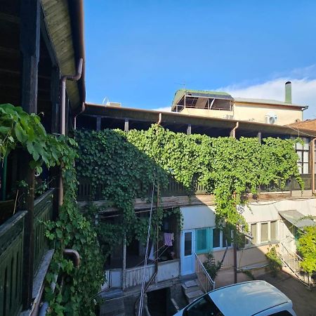 Local Hotel Tbilisi Esterno foto