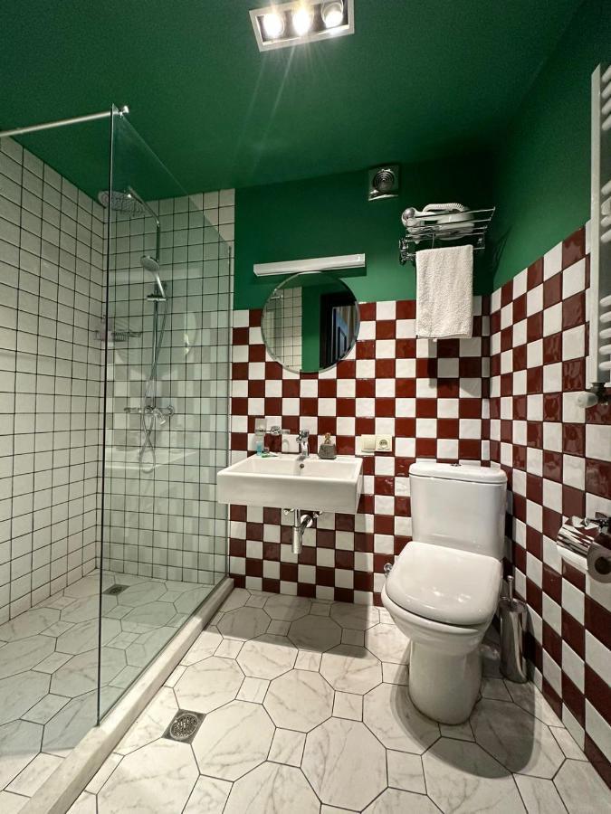 Local Hotel Tbilisi Esterno foto